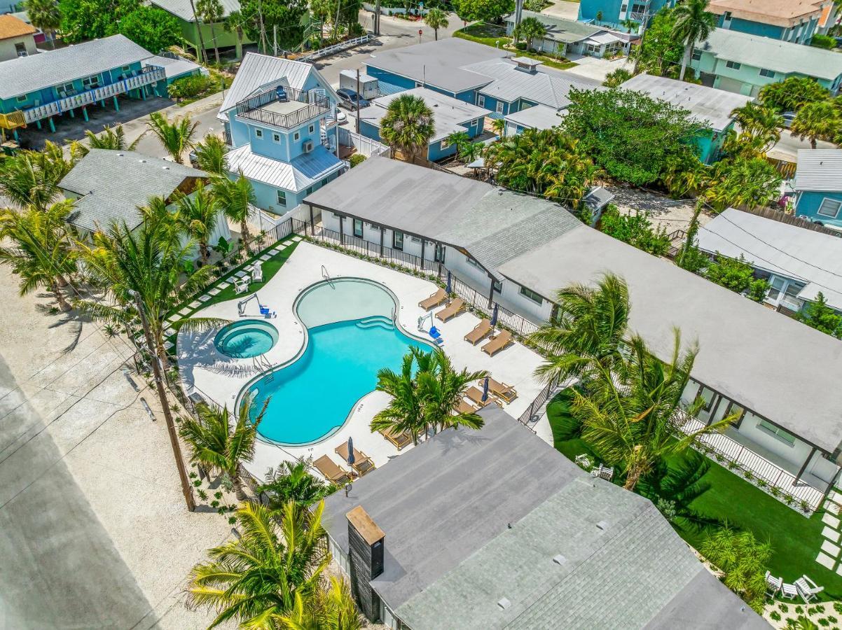 Pelican Post At Anna Maria Island Inn 브레이든턴비치 외부 사진