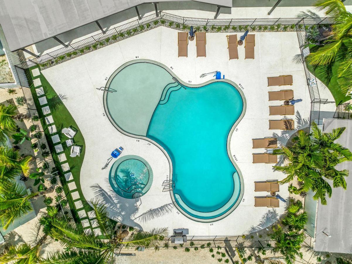 Pelican Post At Anna Maria Island Inn 브레이든턴비치 외부 사진