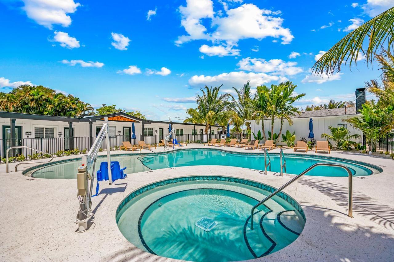 Pelican Post At Anna Maria Island Inn 브레이든턴비치 외부 사진