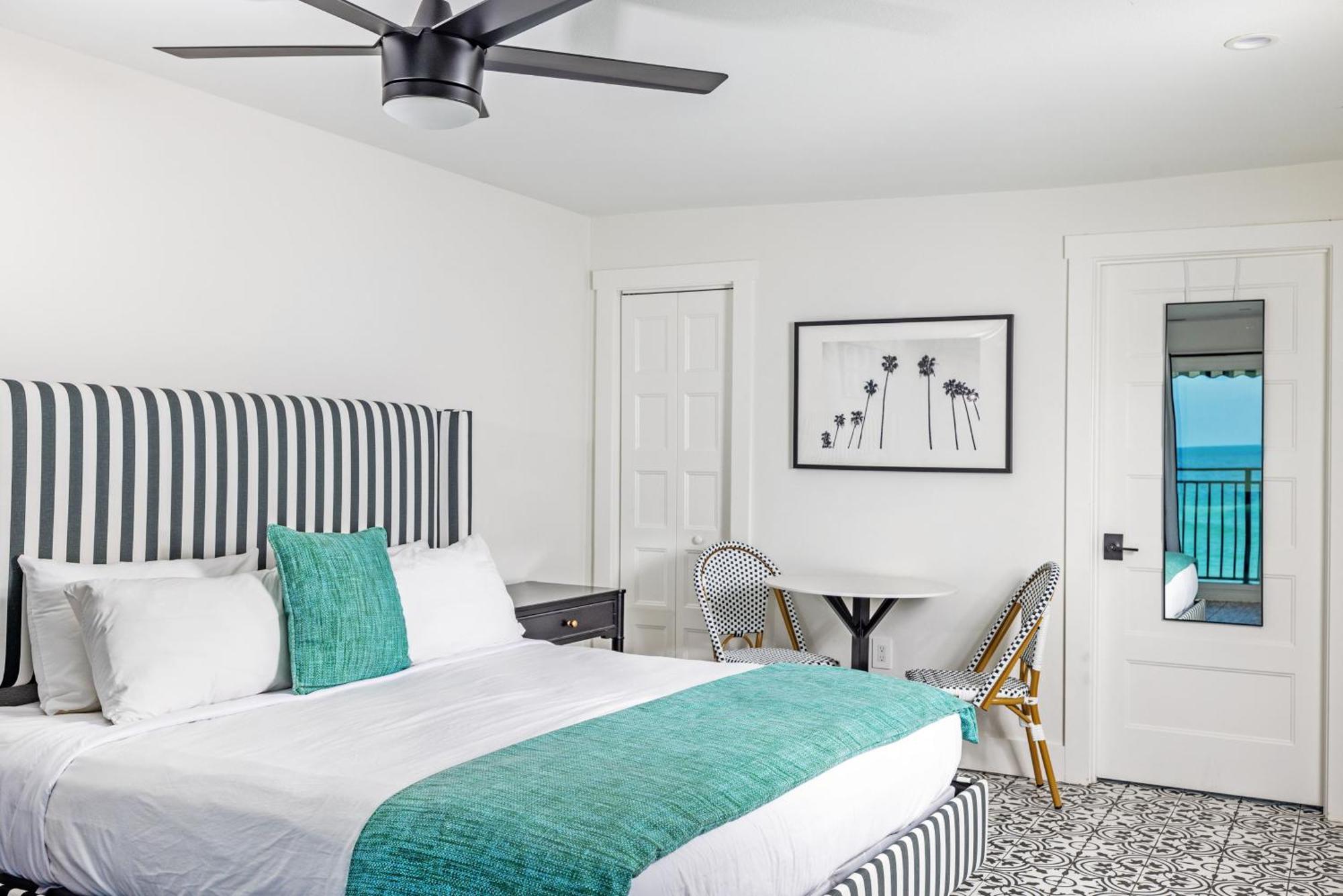Pelican Post At Anna Maria Island Inn 브레이든턴비치 외부 사진